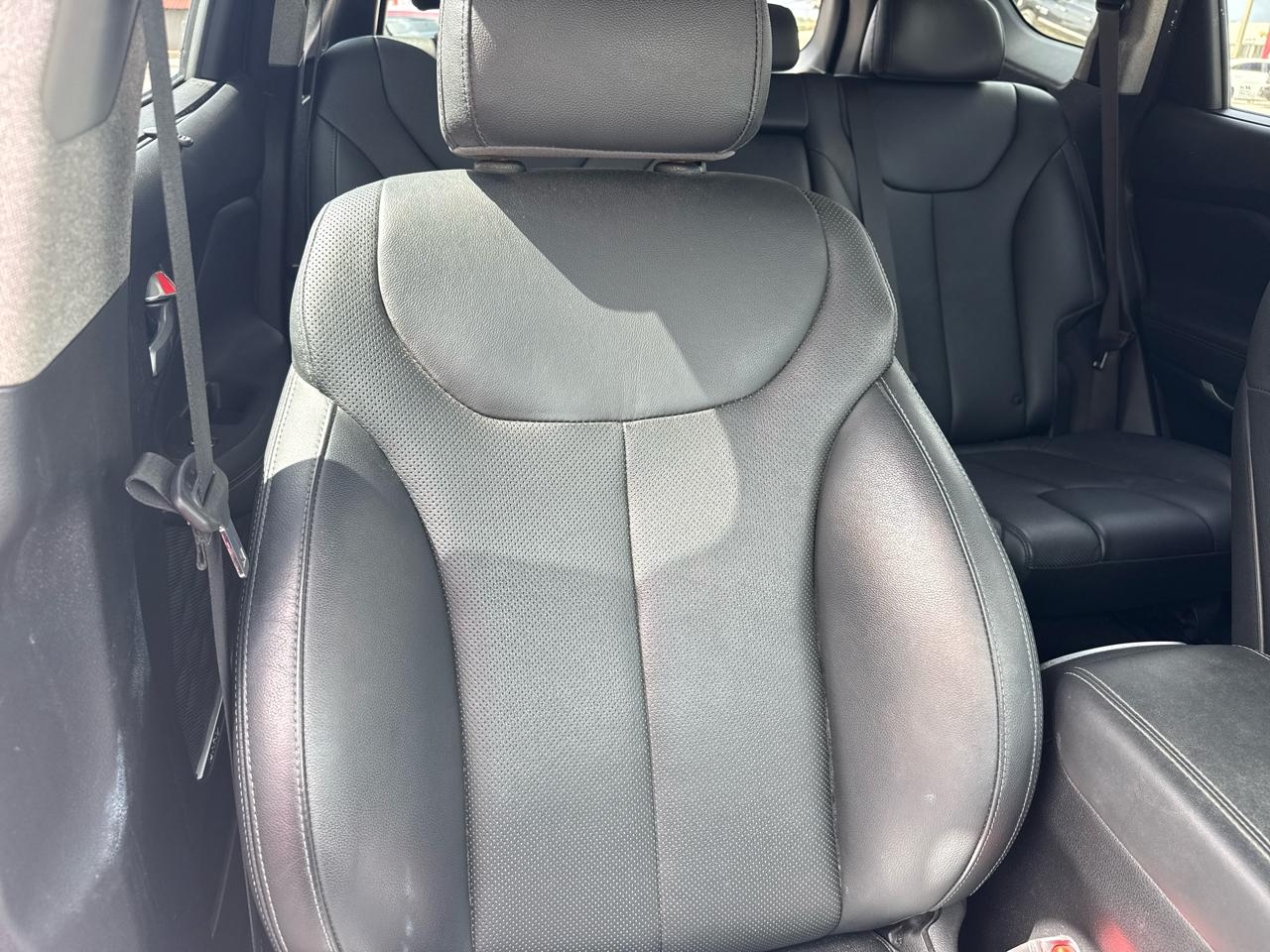 Hyundai Santa Fe Limited 2.4L Auto FWD 2019