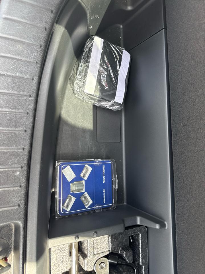 Hyundai Santa Fe Limited 2.4L Auto FWD 2019