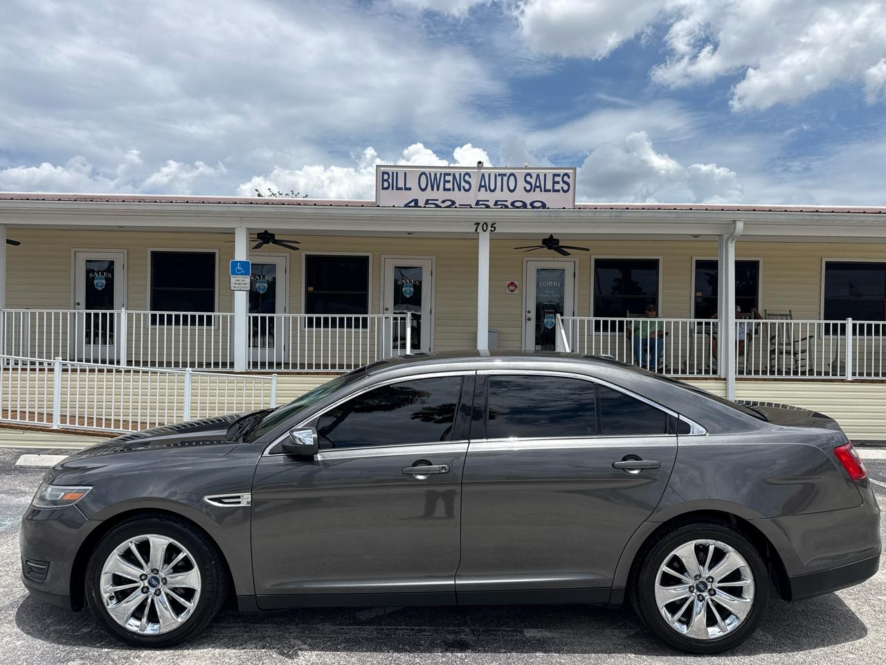 Ford Taurus 4dr Sdn SEL FWD 2015