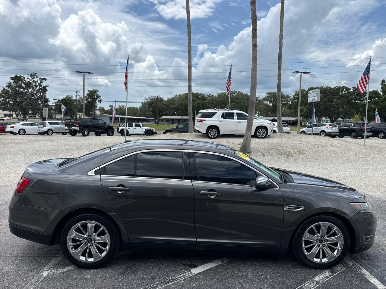 Ford Taurus 4dr Sdn SEL FWD 2015