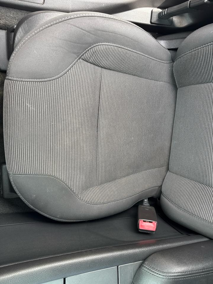 Ford Taurus 4dr Sdn SEL FWD 2015