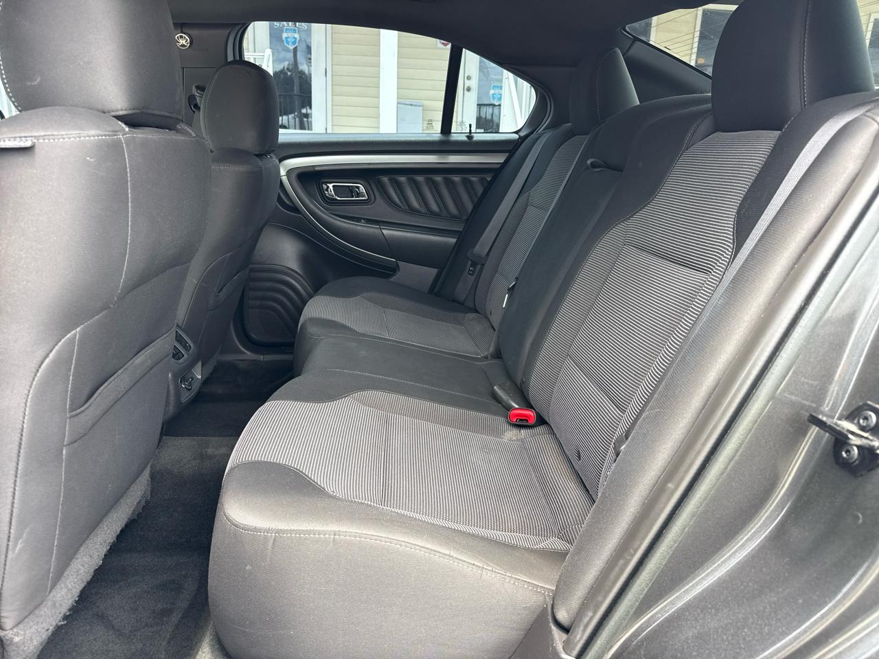 Ford Taurus 4dr Sdn SEL FWD 2015