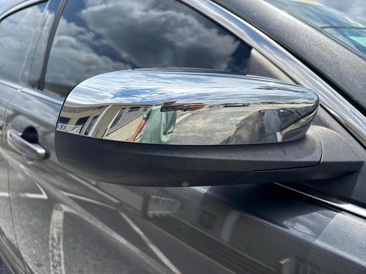 Ford Taurus 4dr Sdn SEL FWD 2015