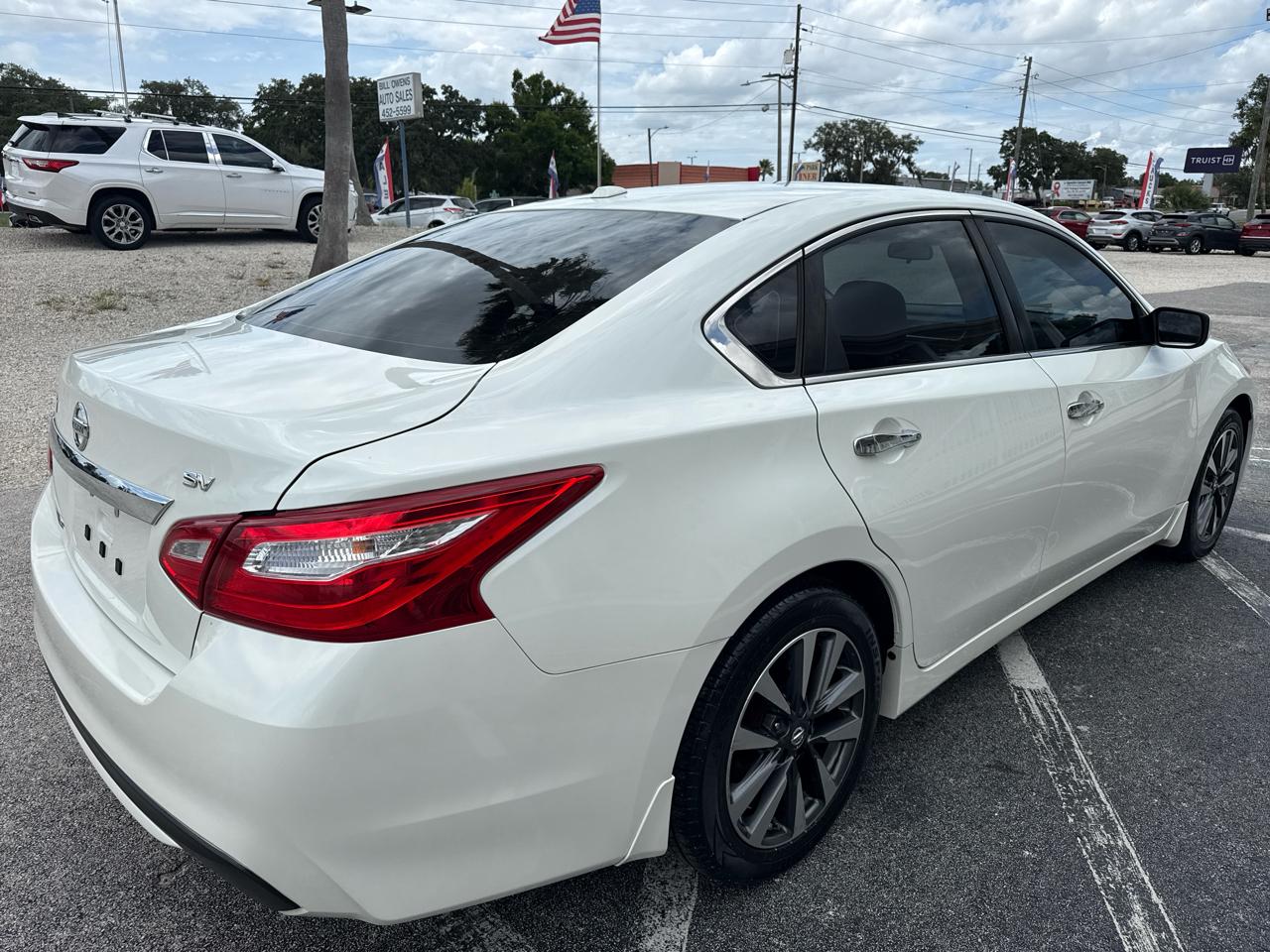 Nissan Altima 2.5 SV Sedan 2017