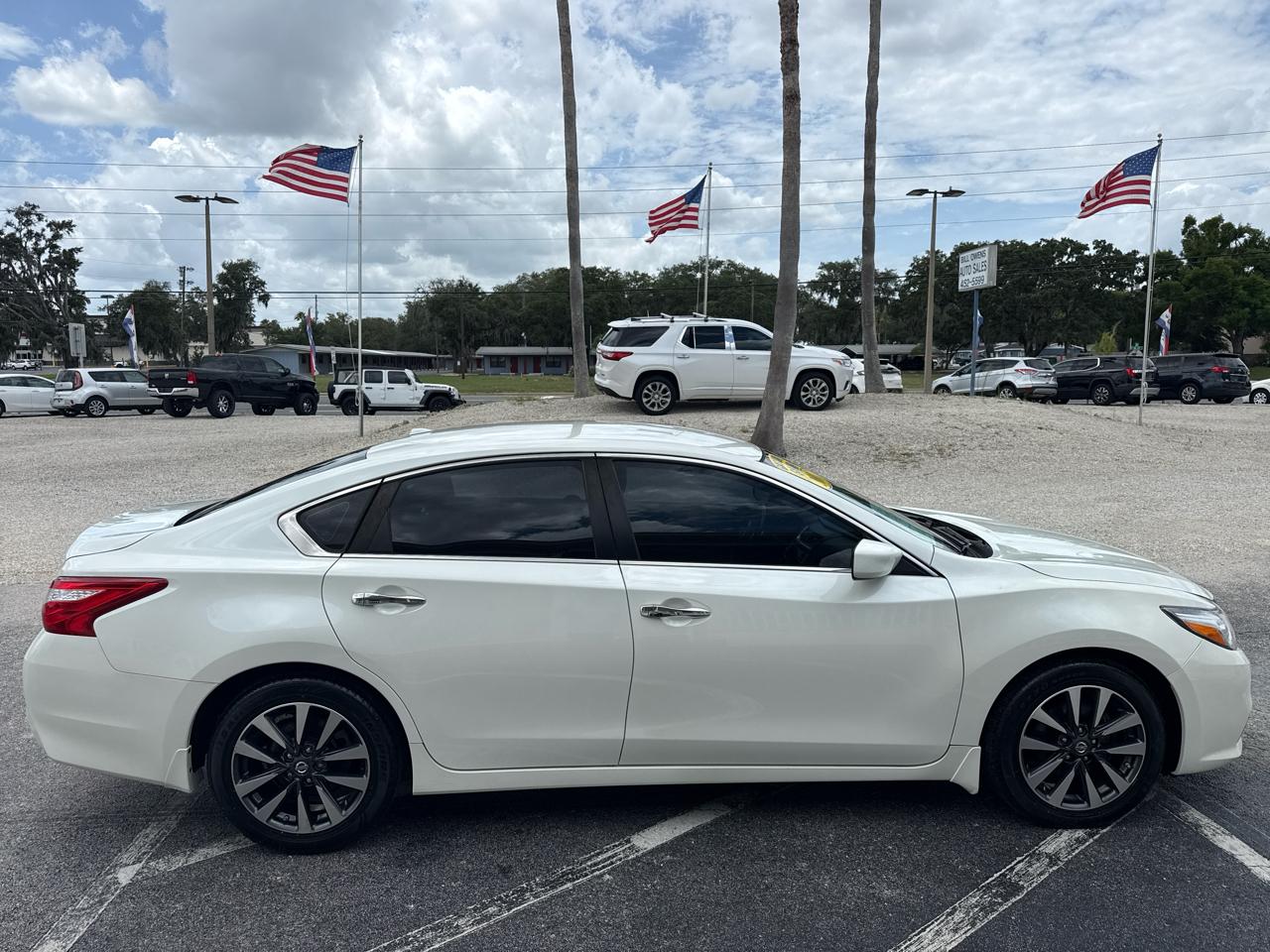Nissan Altima 2.5 SV Sedan 2017