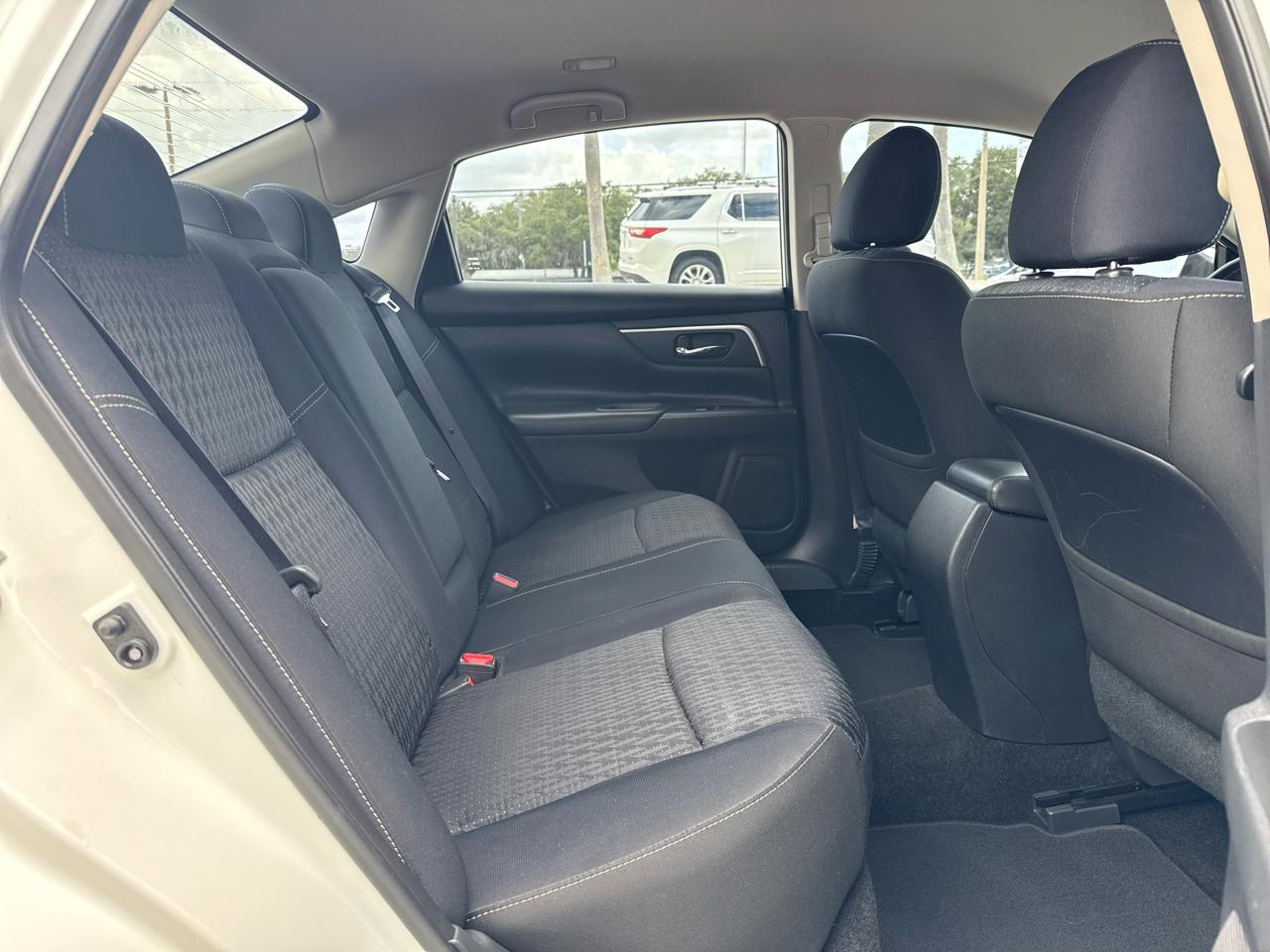 Nissan Altima 2.5 SV Sedan 2017