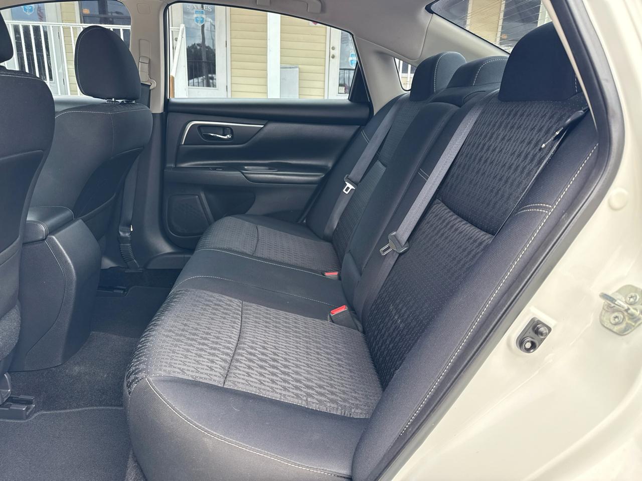 Nissan Altima 2.5 SV Sedan 2017