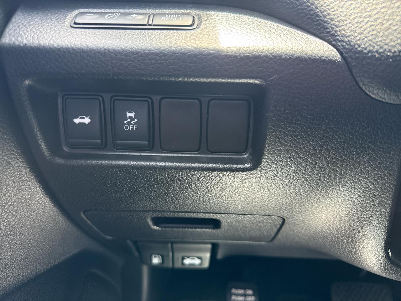 Nissan Altima 2.5 SV Sedan 2017