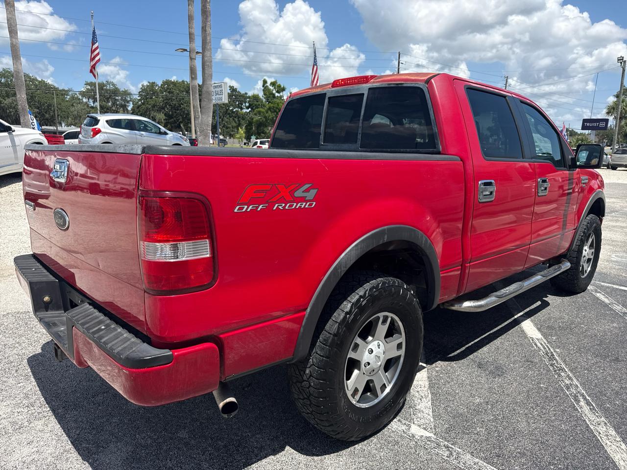 Ford F-150 SuperCrew 139" XLT 4WD 2005