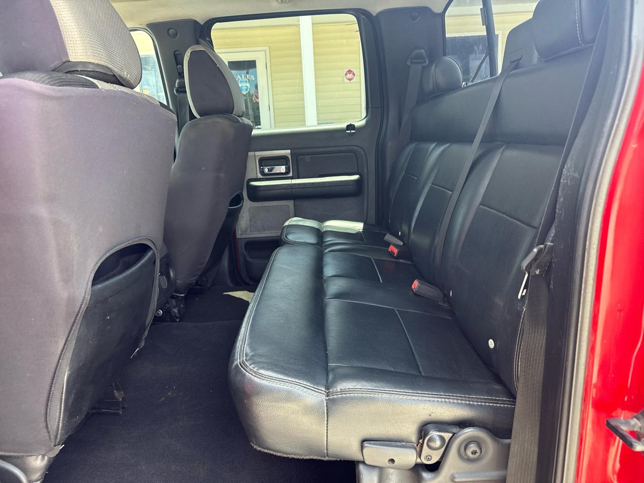 Ford F-150 SuperCrew 139" XLT 4WD 2005