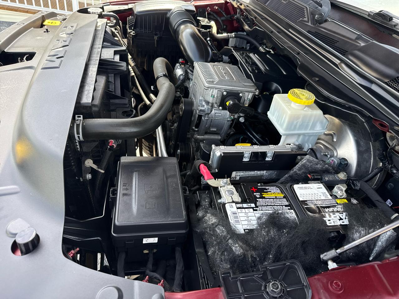 RAM 1500 Lone Star 4x4 Crew Cab 5'7" Box 2020