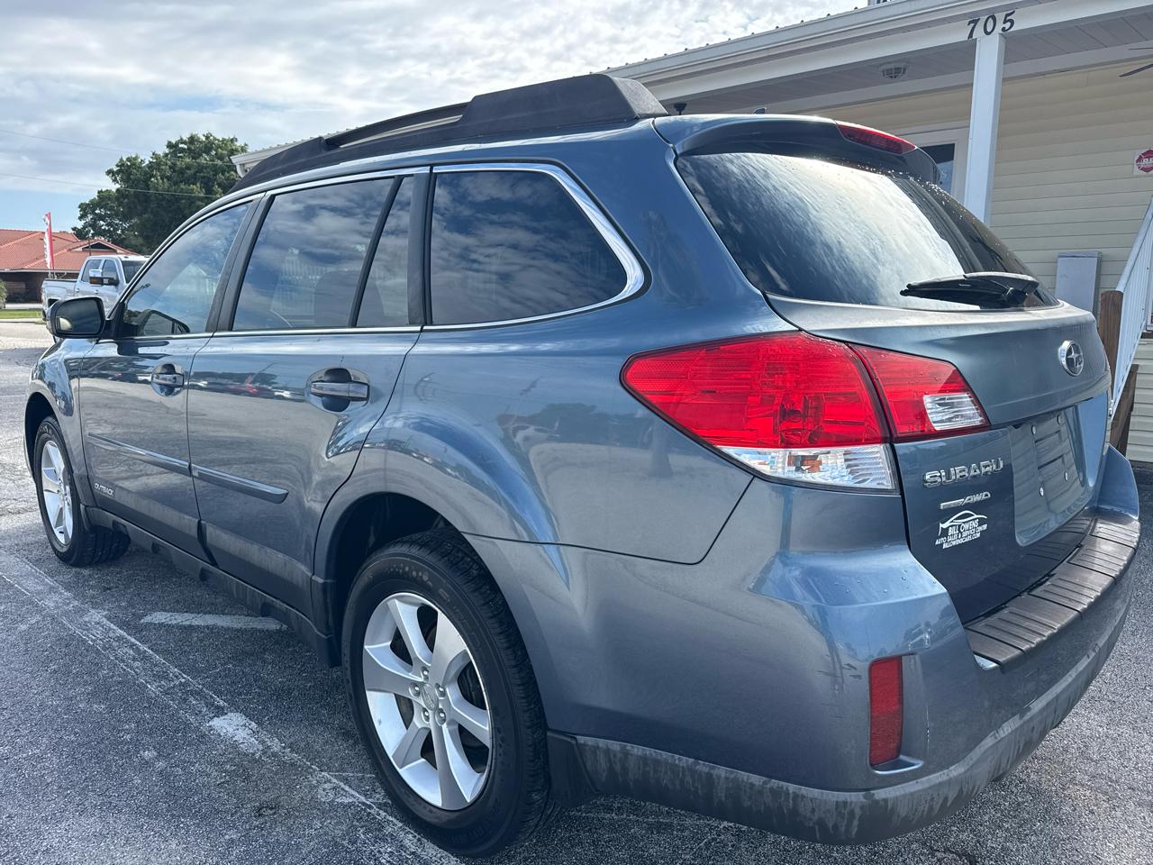 Subaru Outback 4dr Wgn H4 Auto 2.5i Limited 2014