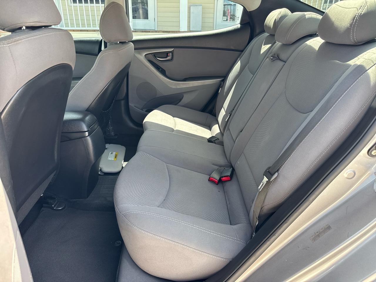Hyundai Elantra 4dr Sdn Auto SE (Ulsan Plant) 2014