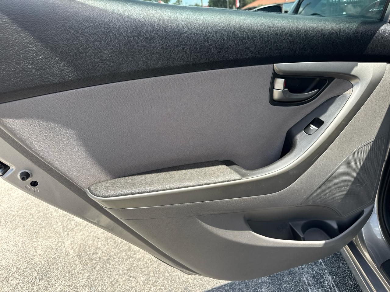 Hyundai Elantra 4dr Sdn Auto SE (Ulsan Plant) 2014