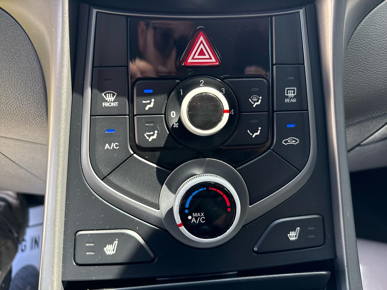 Hyundai Elantra 4dr Sdn Auto SE (Ulsan Plant) 2014