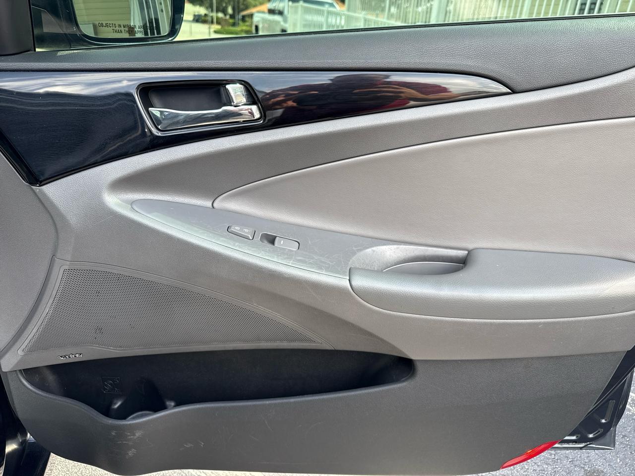 Hyundai Sonata 4dr Sdn 2.4L Auto Limited 2013