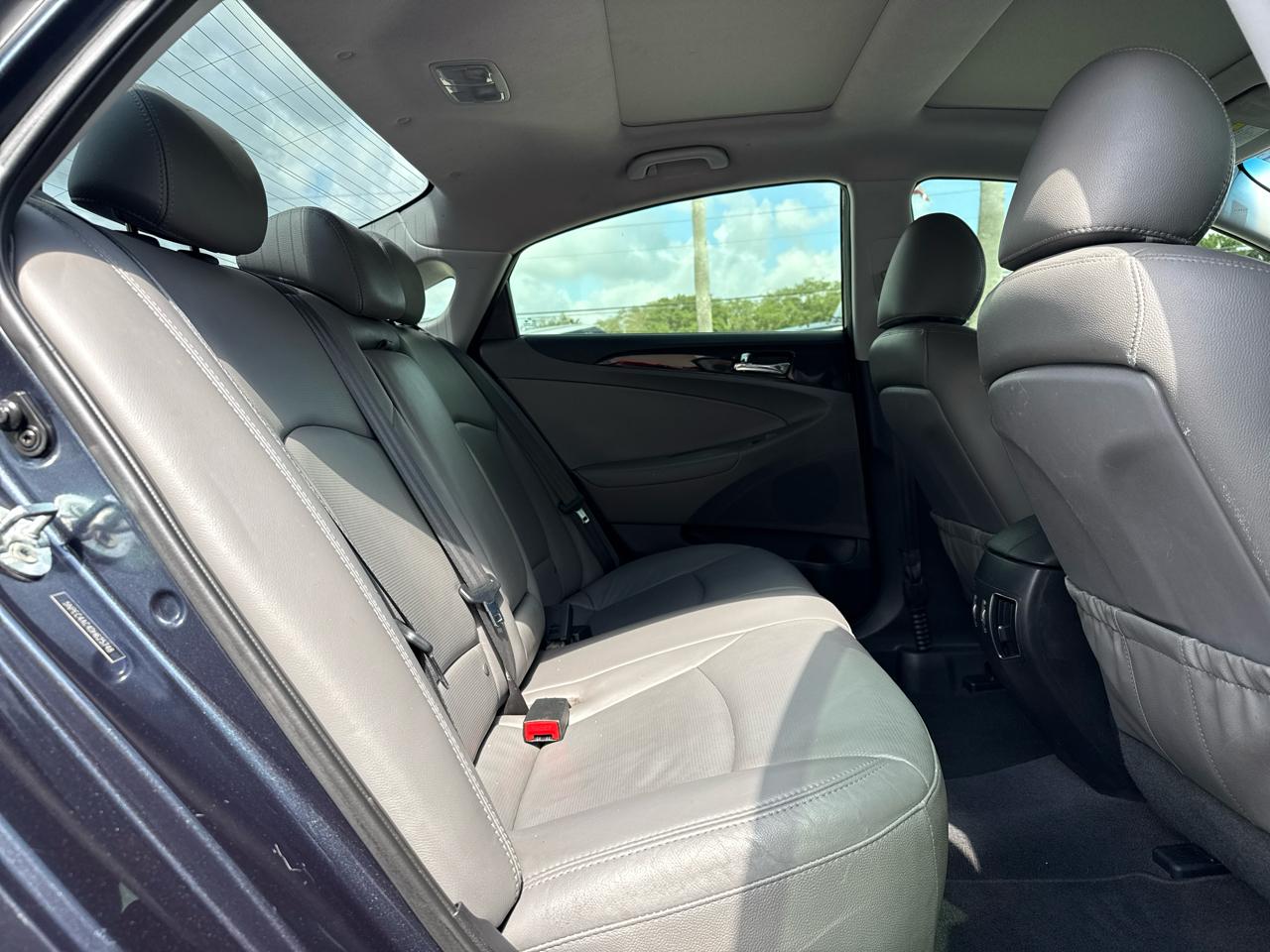 Hyundai Sonata 4dr Sdn 2.4L Auto Limited 2013
