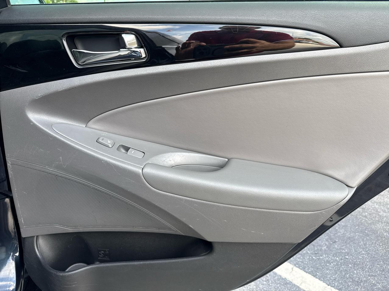 Hyundai Sonata 4dr Sdn 2.4L Auto Limited 2013