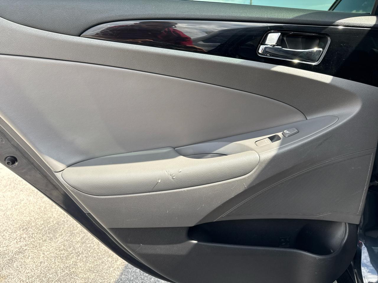 Hyundai Sonata 4dr Sdn 2.4L Auto Limited 2013