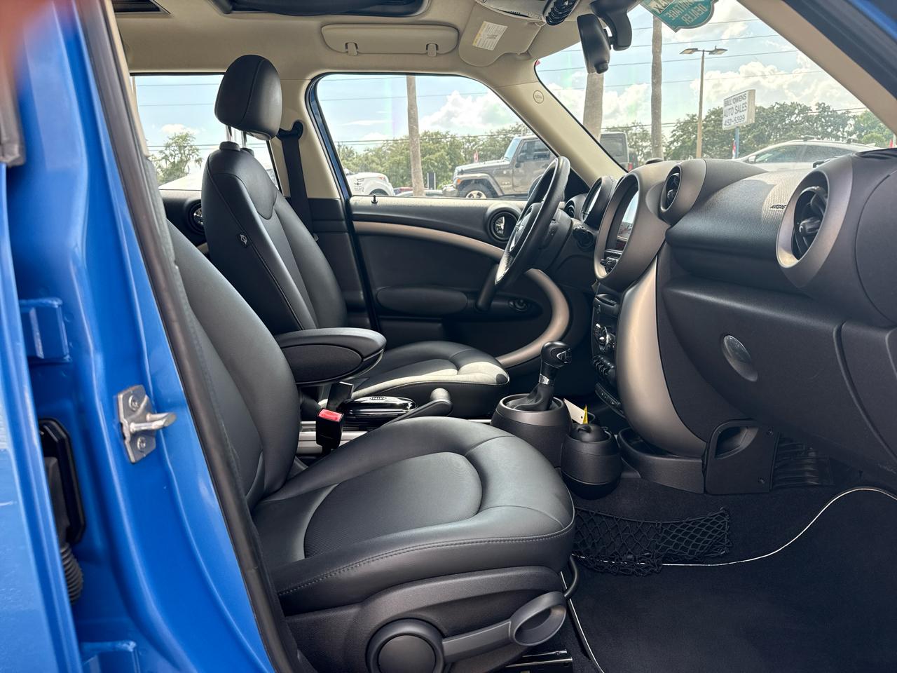 MINI Cooper Countryman FWD 4dr 2012