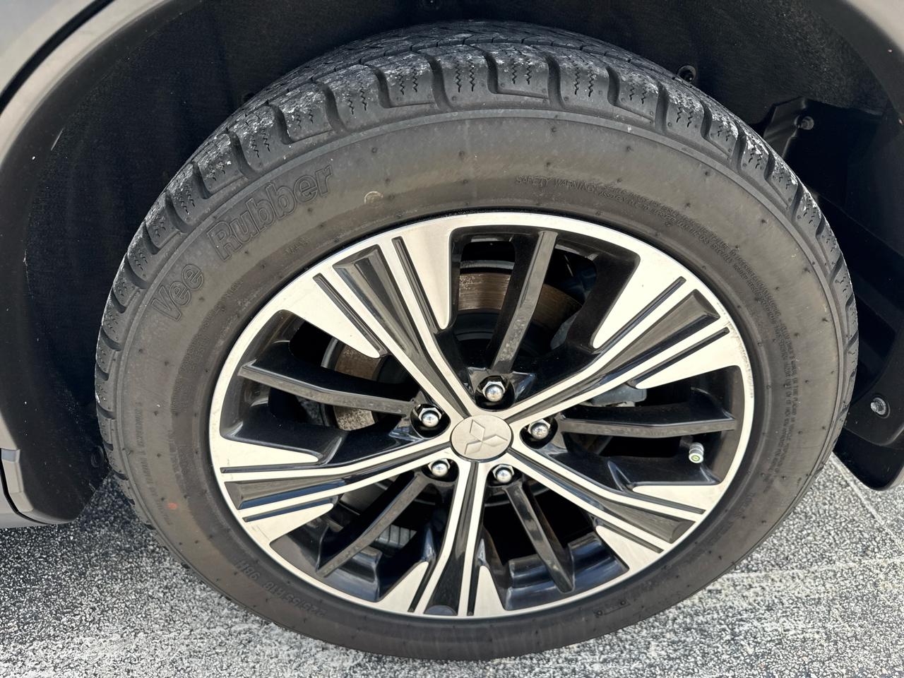 Mitsubishi Eclipse Cross SEL Special Edition FWD 2022