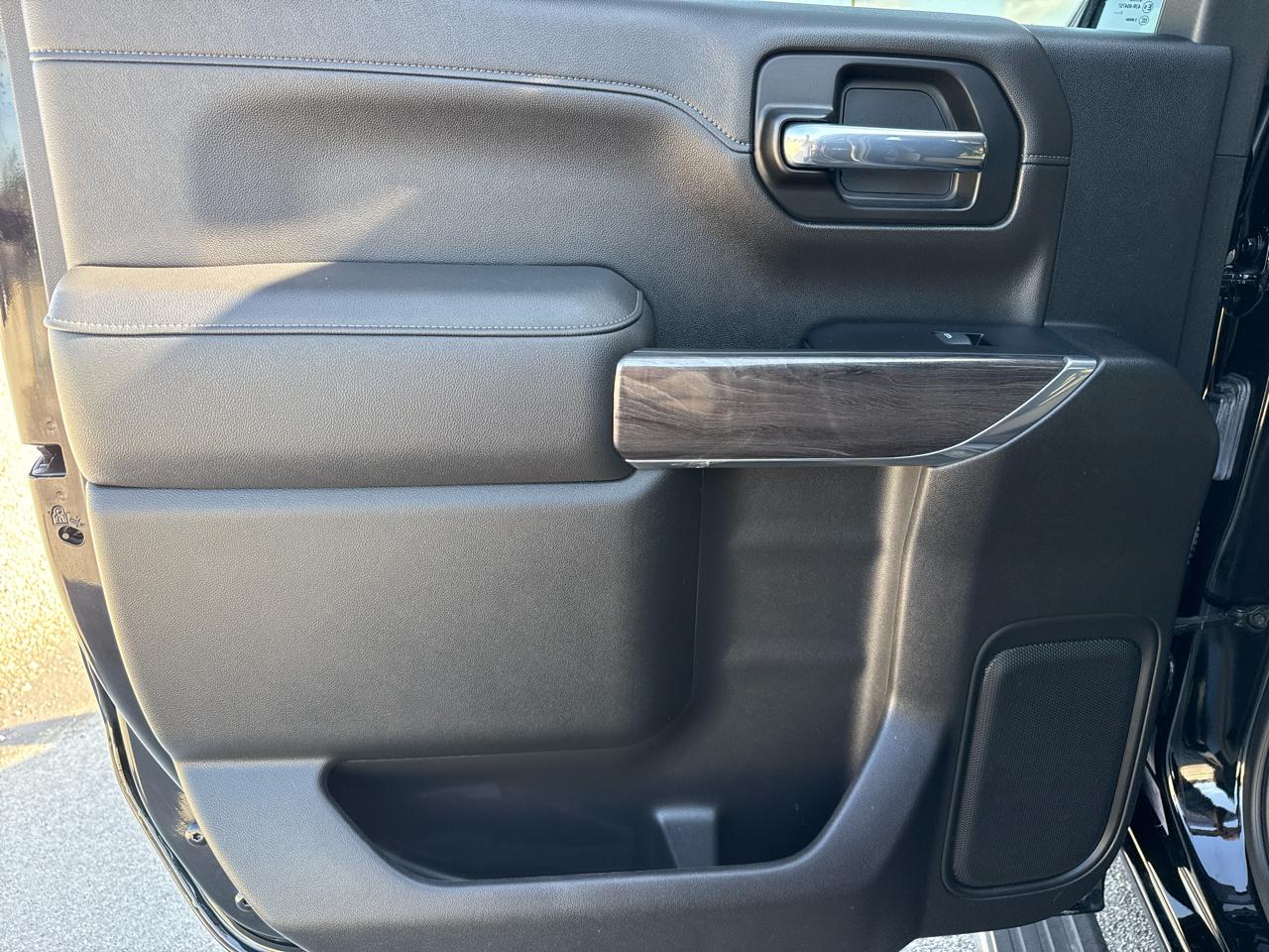 Chevrolet Silverado 1500 LTD 4WD Crew Cab 147" LTZ 2022