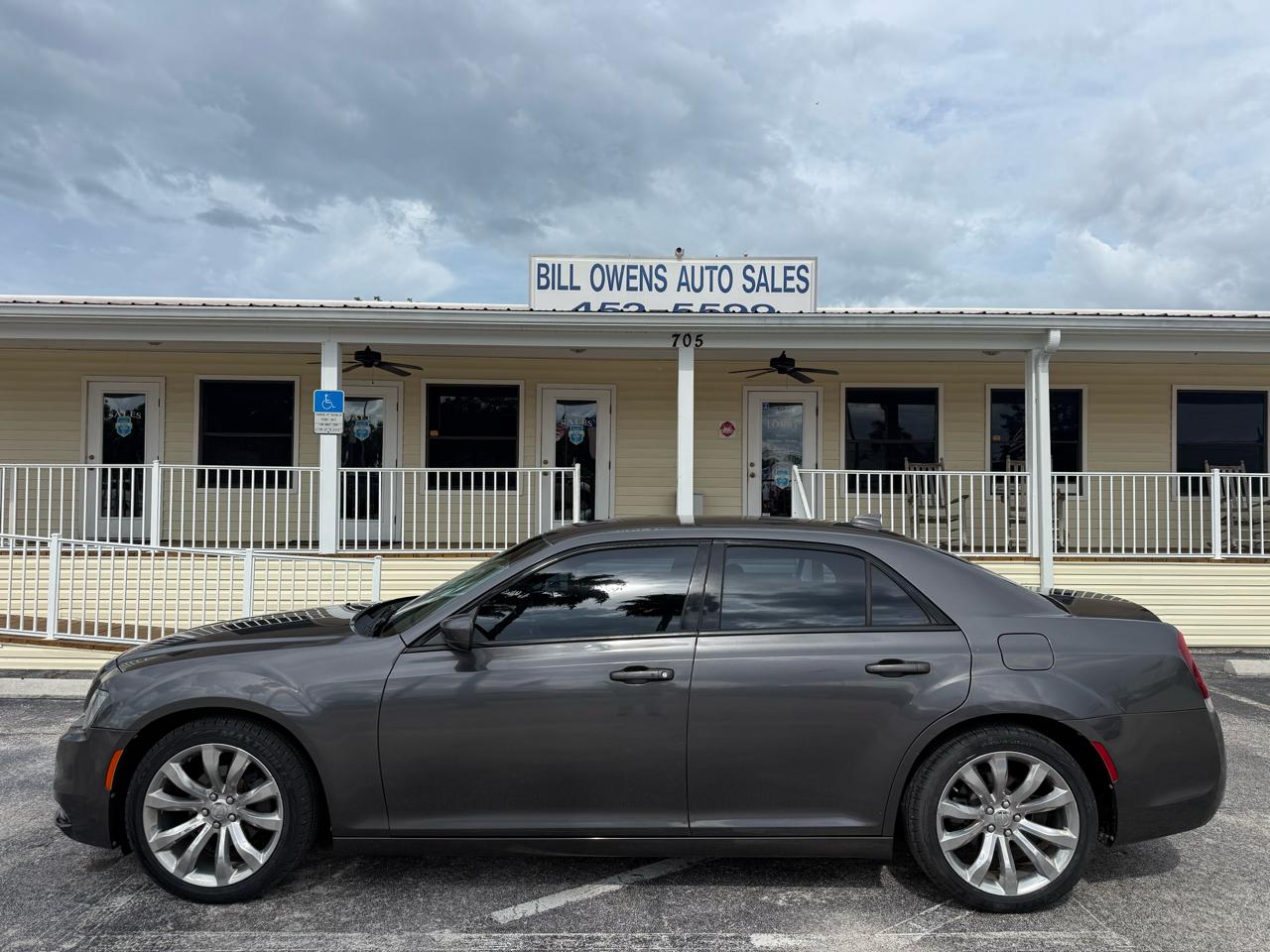 Chrysler 300 4dr Sdn 300S RWD 2016