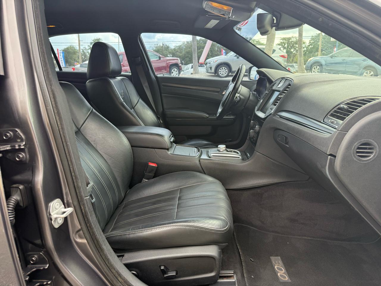 Chrysler 300 4dr Sdn 300S RWD 2016
