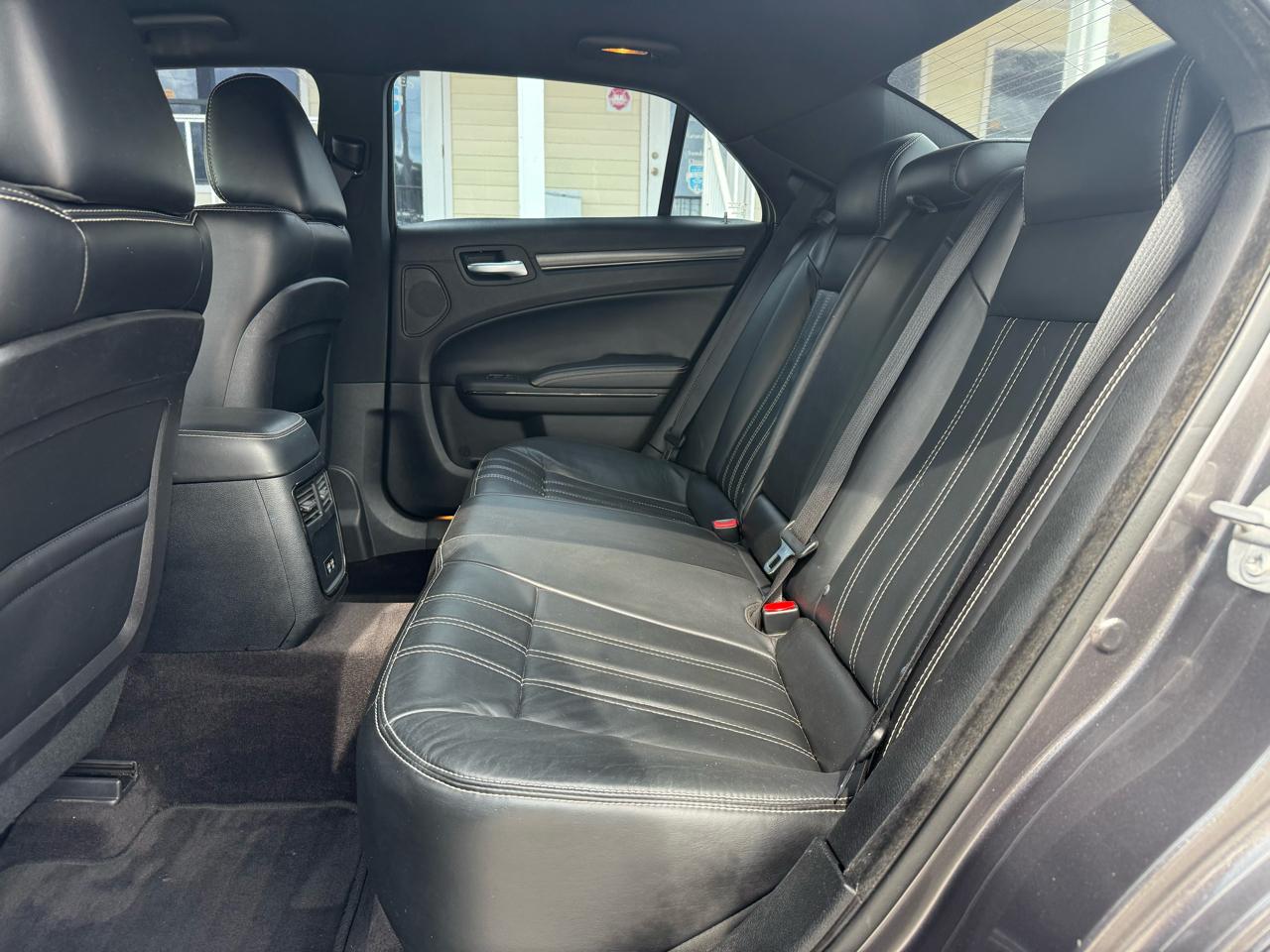 Chrysler 300 4dr Sdn 300S RWD 2016