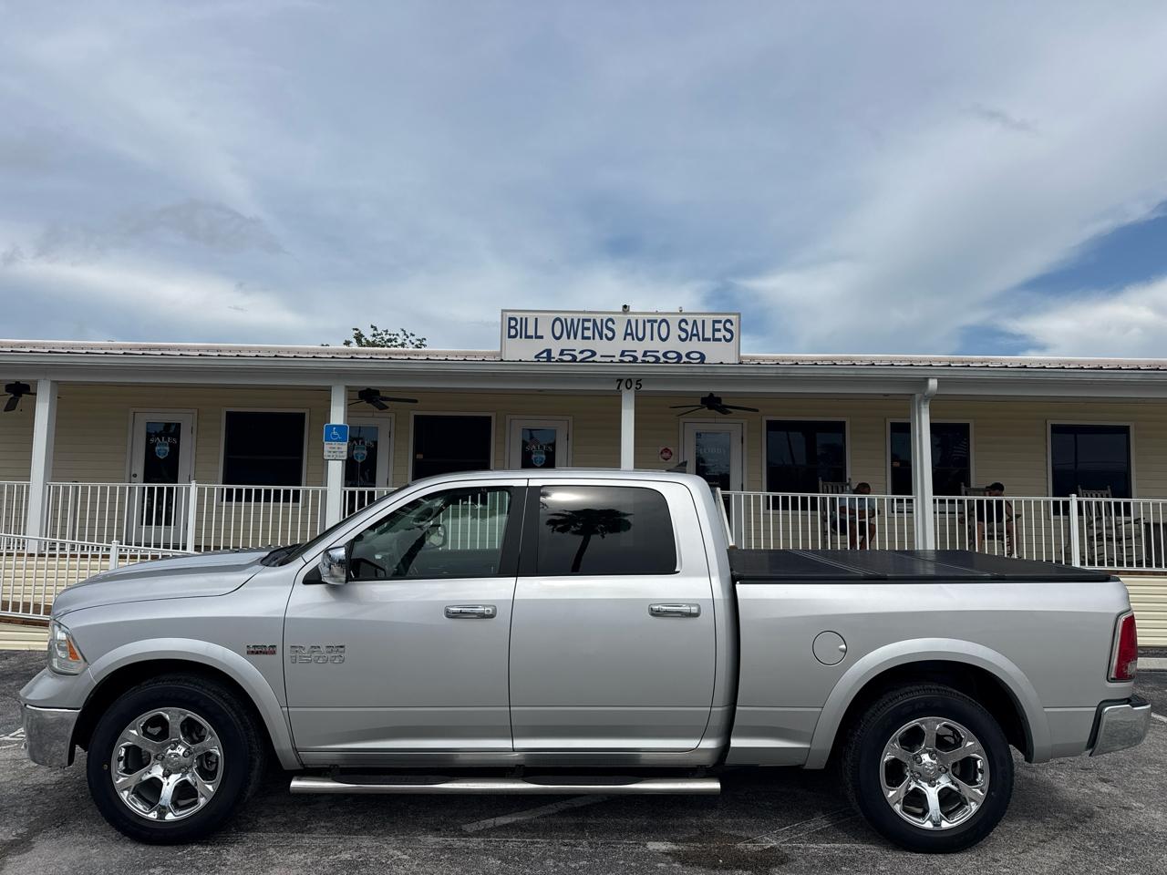 RAM 1500 Laramie 4x2 Crew Cab 6'4" Box 2017