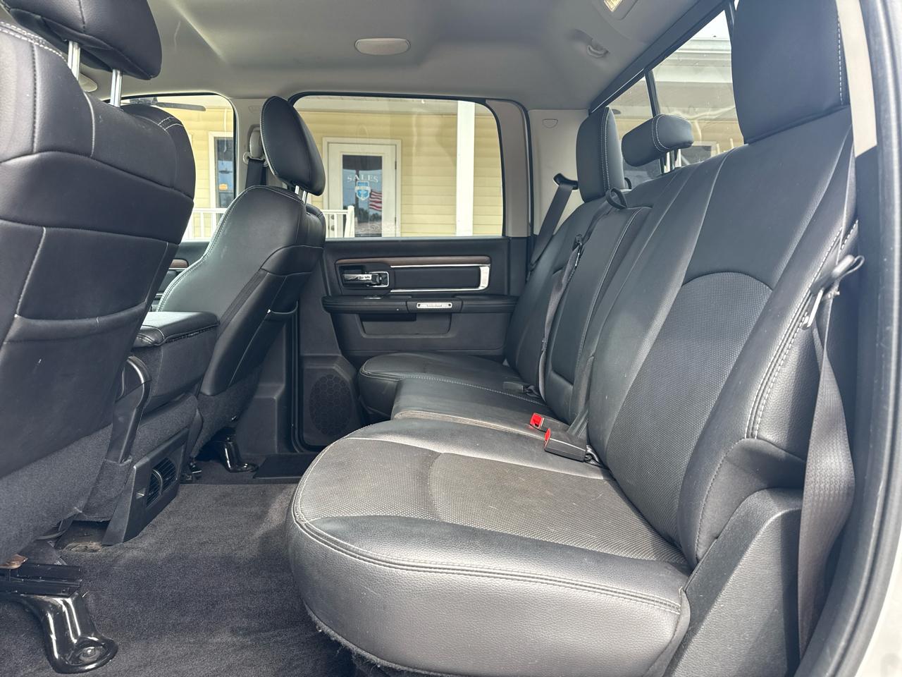 RAM 1500 Laramie 4x2 Crew Cab 6'4" Box 2017