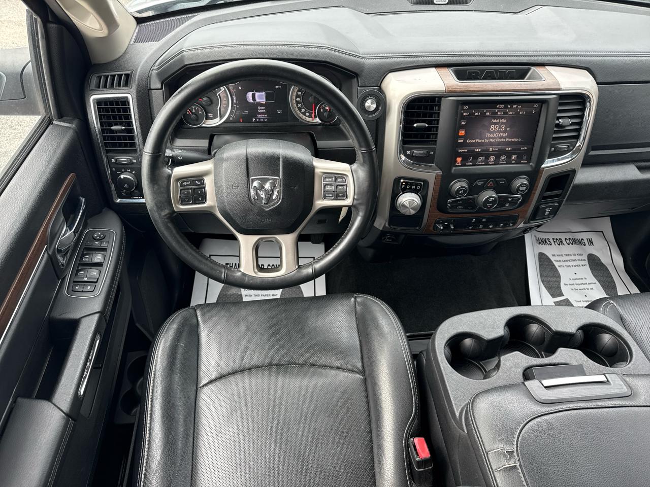 RAM 1500 Laramie 4x2 Crew Cab 6'4" Box 2017