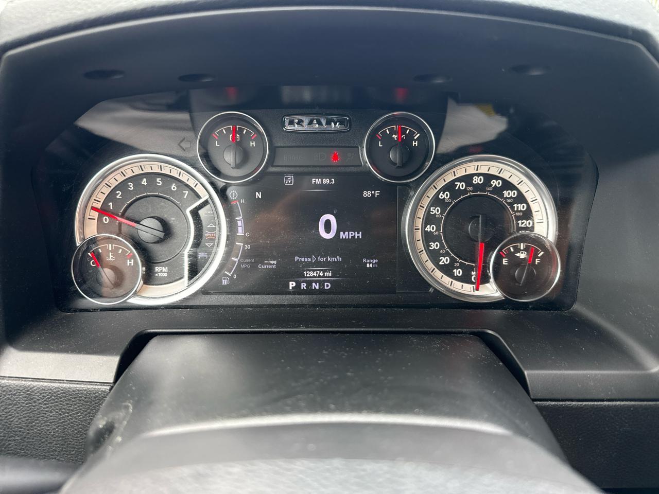 RAM 1500 Laramie 4x2 Crew Cab 6'4" Box 2017