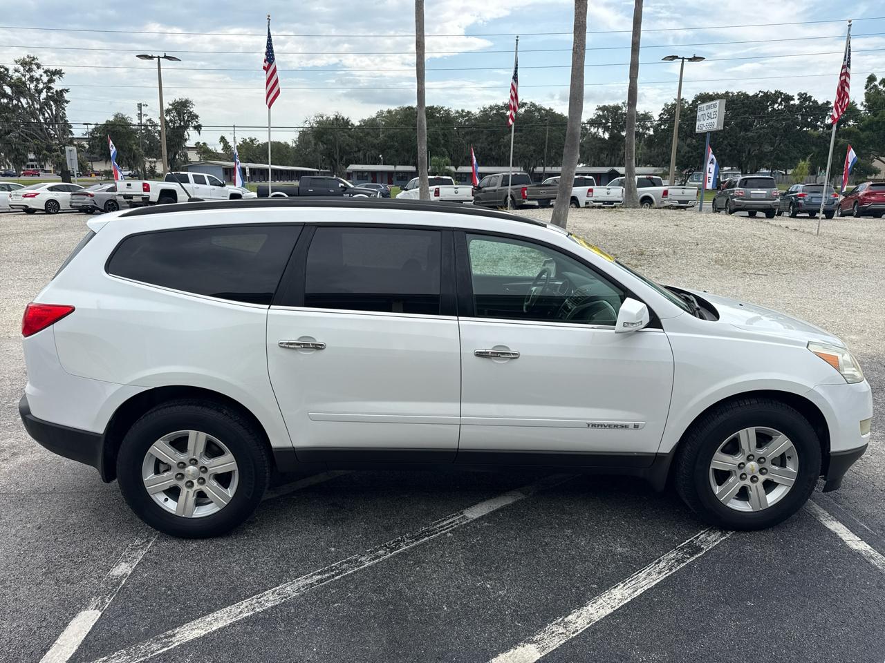 Chevrolet Traverse FWD 4dr LT w/1LT 2009