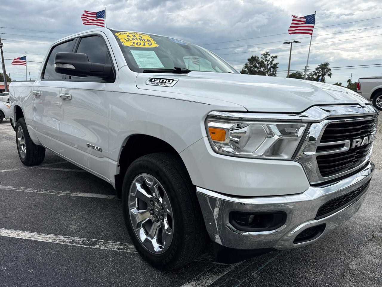 RAM 1500 Big Horn/Lone Star 4x4 Crew Cab 5'7" Box 2019