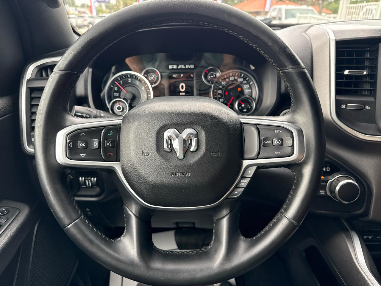 RAM 1500 Big Horn/Lone Star 4x4 Crew Cab 5'7" Box 2019