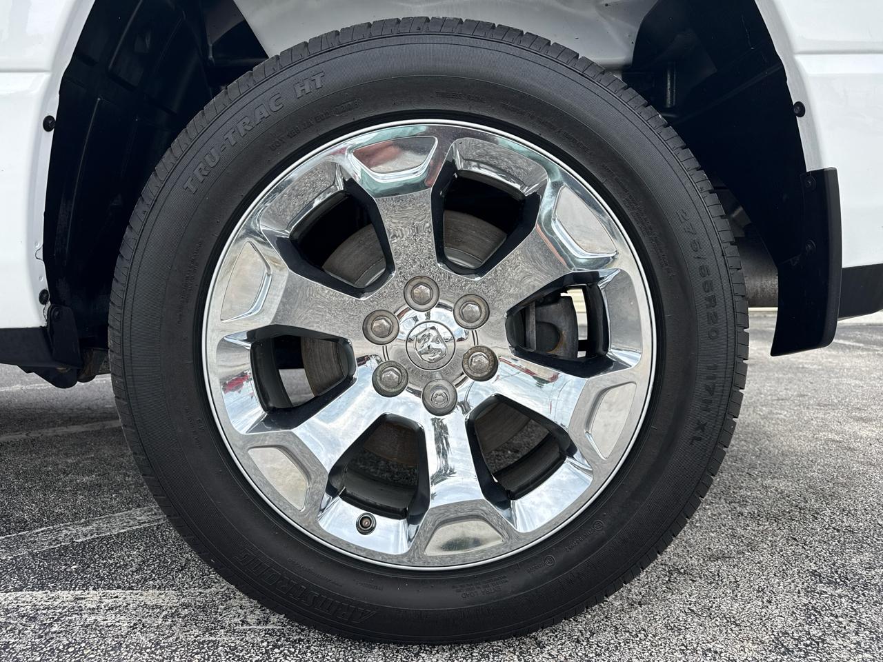 RAM 1500 Big Horn/Lone Star 4x4 Crew Cab 5'7" Box 2019