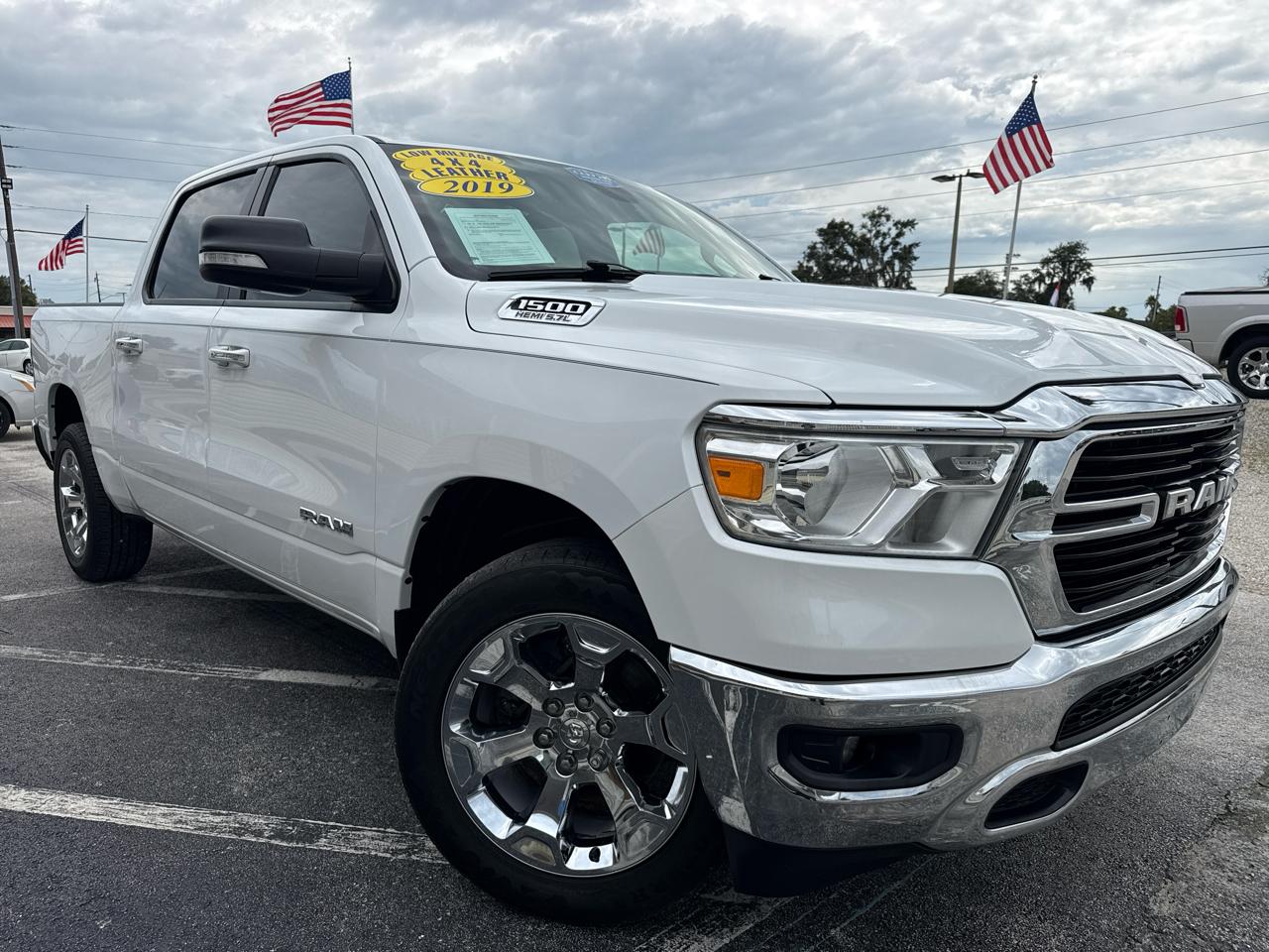 RAM 1500 Big Horn/Lone Star 4x4 Crew Cab 5'7" Box 2019