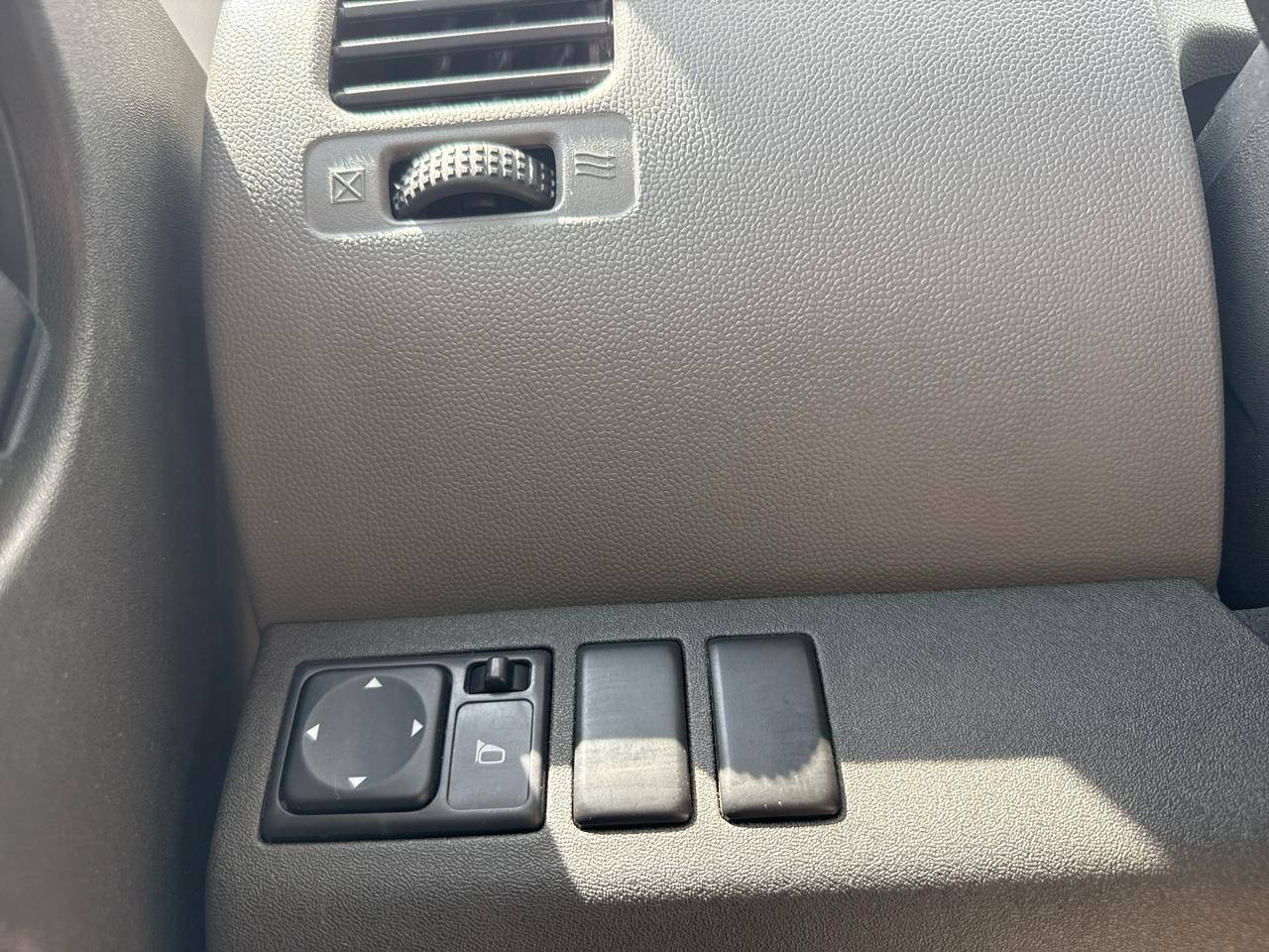 Nissan Xterra 2WD 4dr Auto S 2014