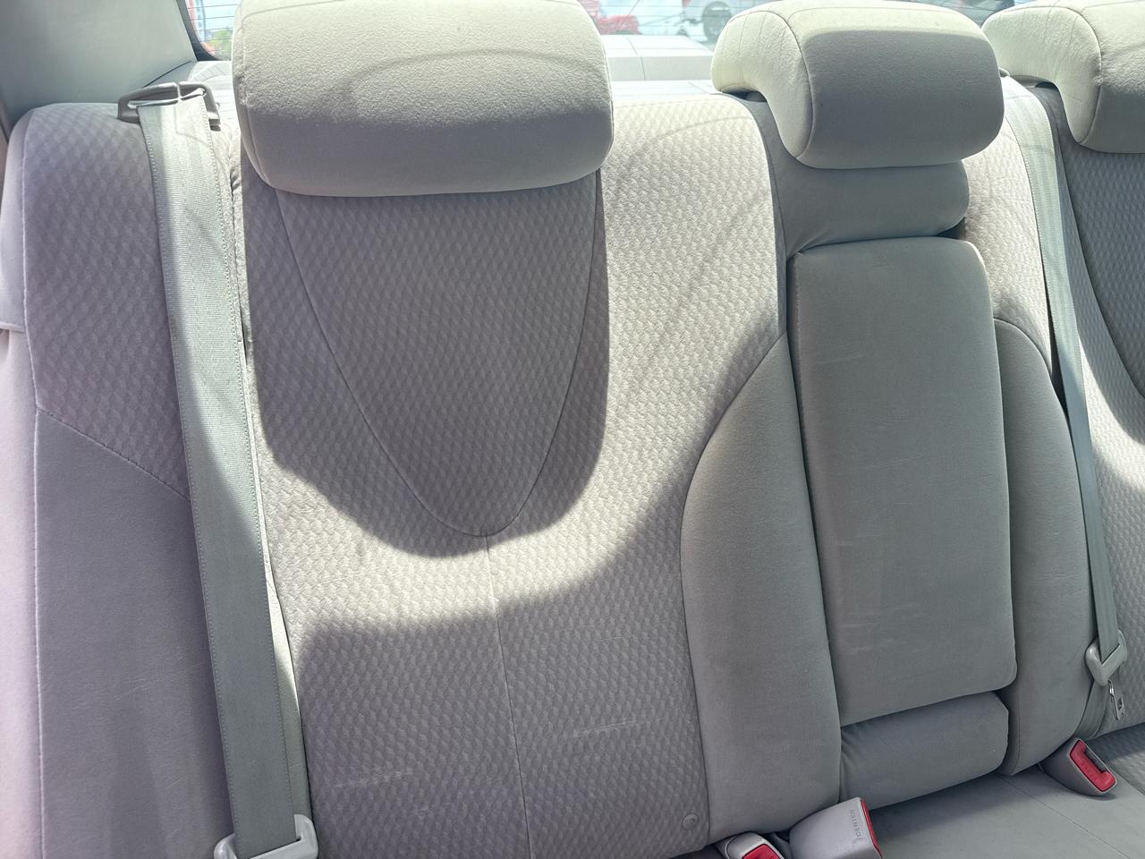 Toyota Camry 4dr Sdn I4 Man LE (Natl) 2011