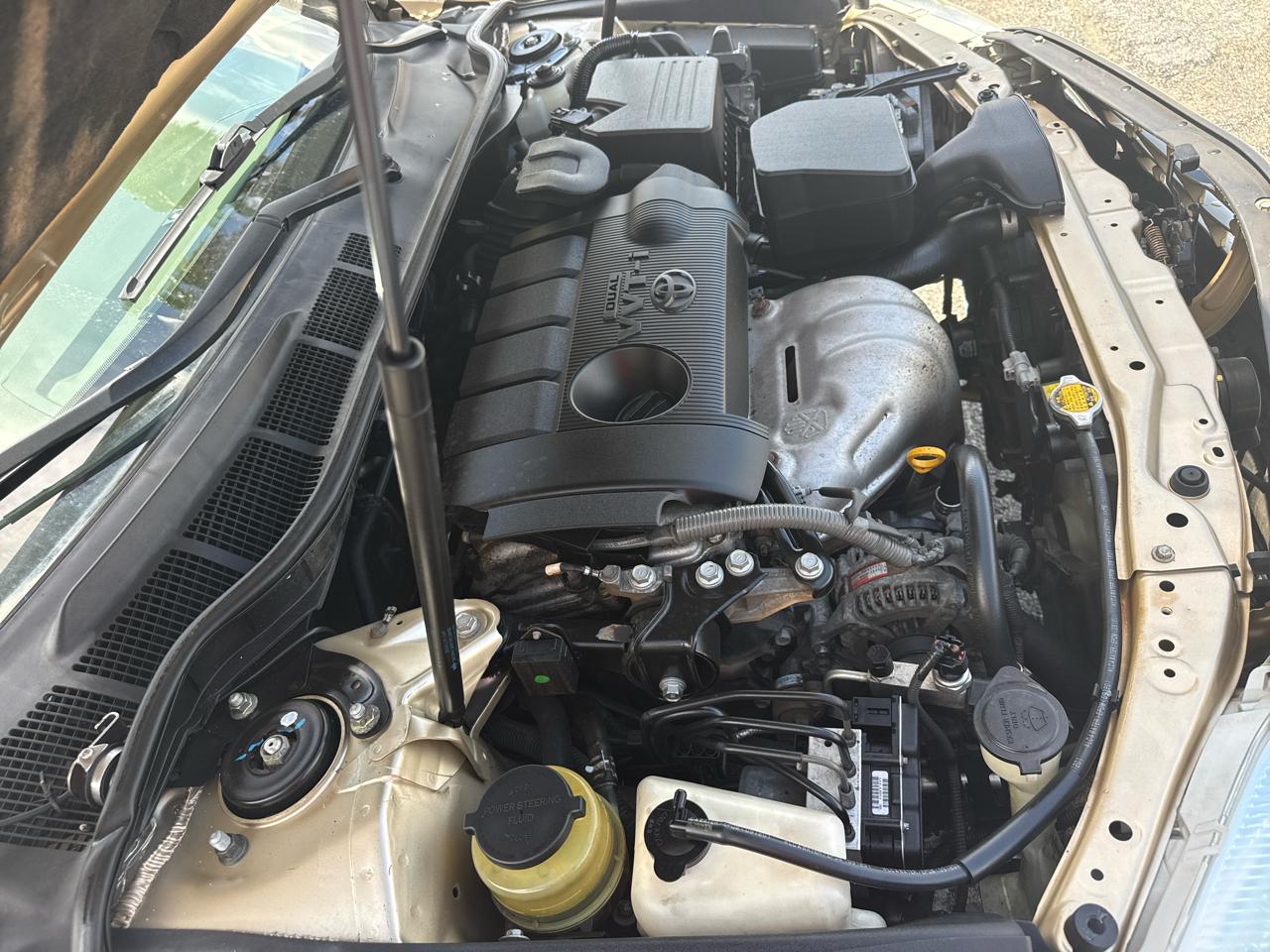 Toyota Camry 4dr Sdn I4 Man LE (Natl) 2011