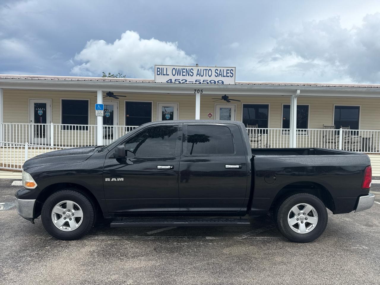Dodge Ram 1500 2WD Crew Cab 140.5" SLT 2010