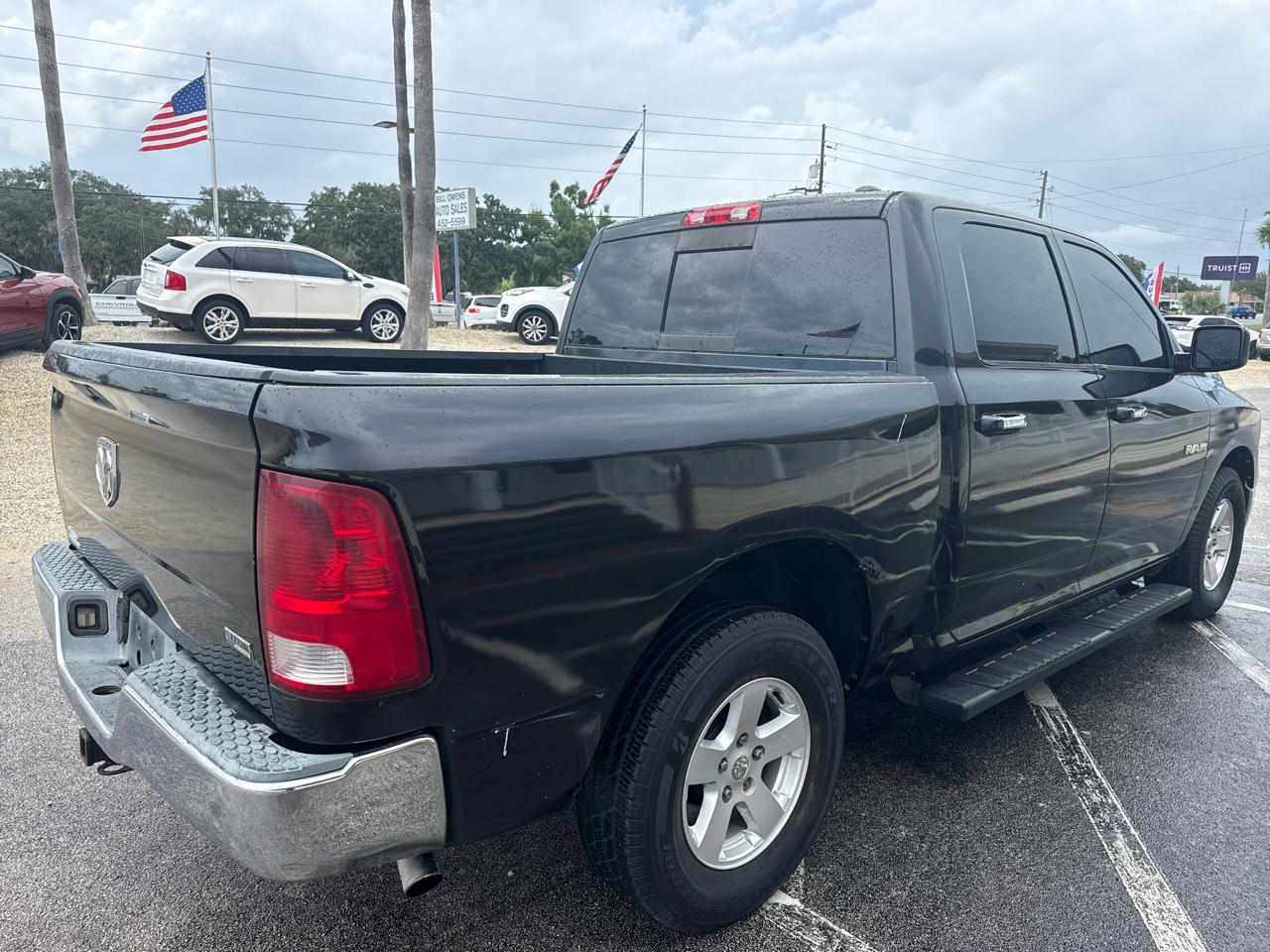 Dodge Ram 1500 2WD Crew Cab 140.5" SLT 2010
