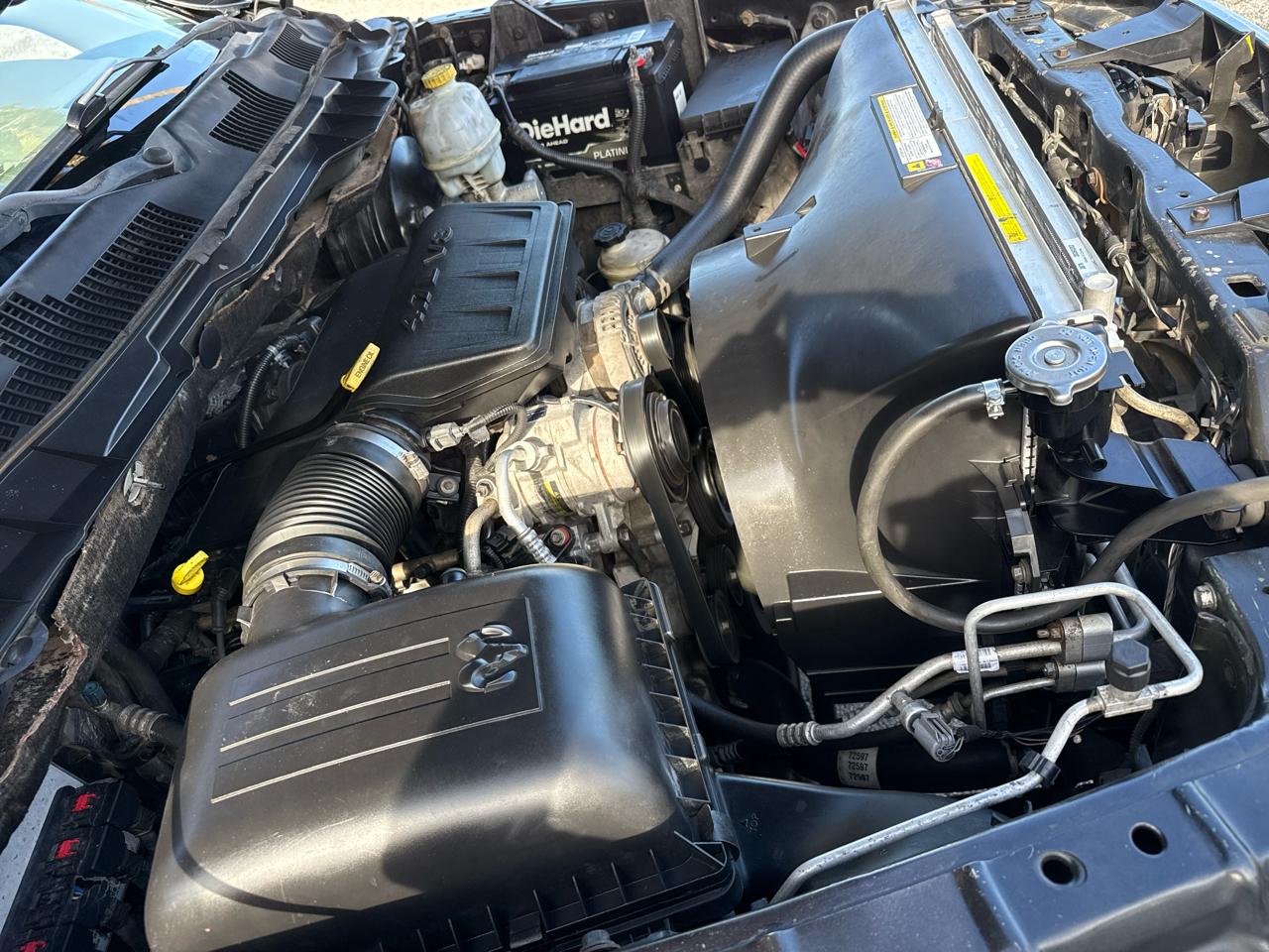 Dodge Ram 1500 2WD Crew Cab 140.5" SLT 2010