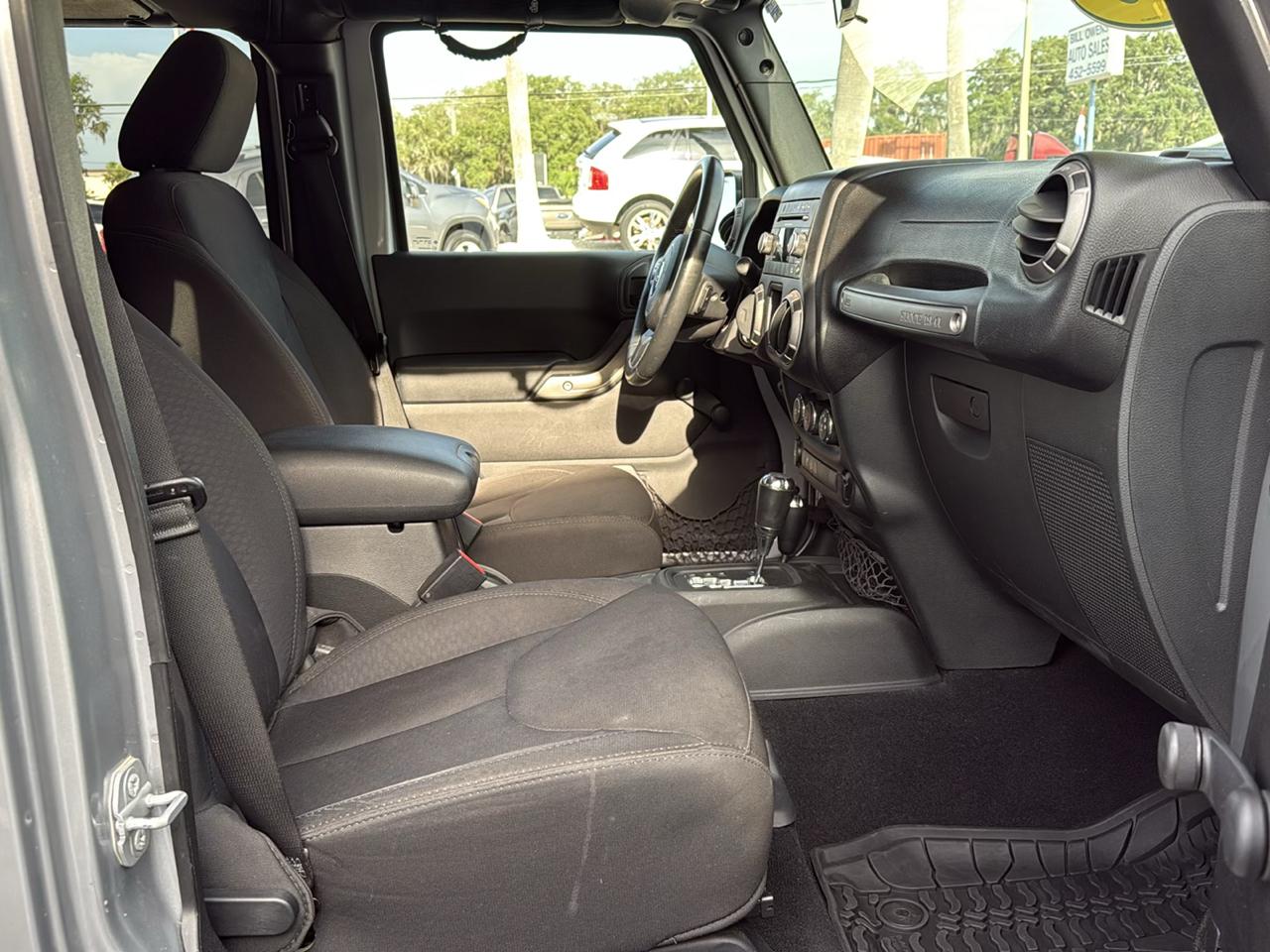 Jeep Wrangler Unlimited 4WD 4dr Willys Wheeler 2015