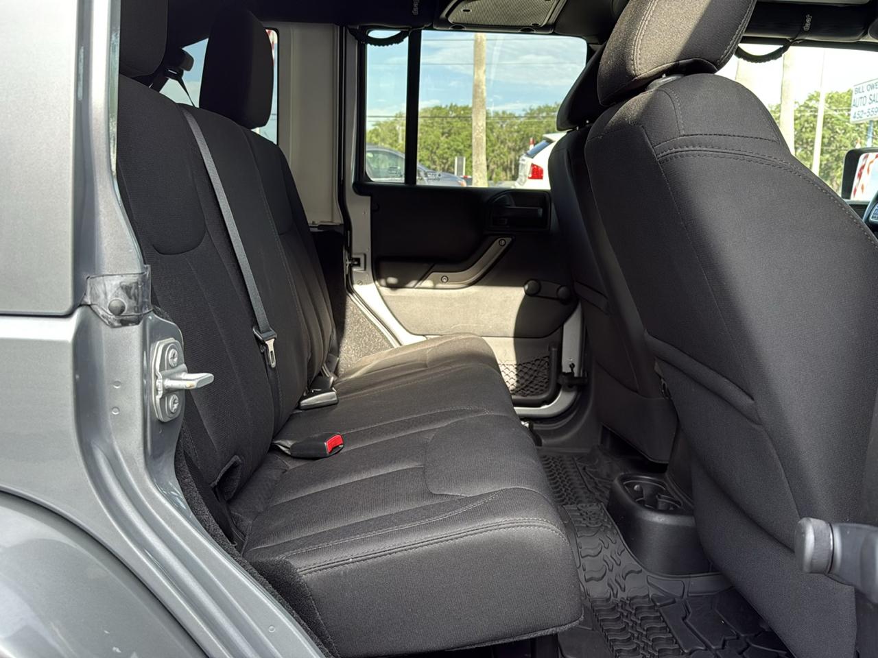 Jeep Wrangler Unlimited 4WD 4dr Willys Wheeler 2015