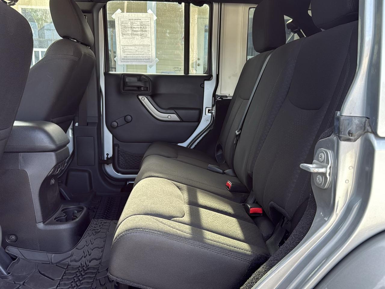 Jeep Wrangler Unlimited 4WD 4dr Willys Wheeler 2015