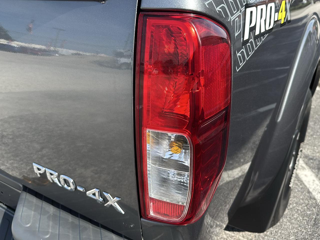 Nissan Frontier Crew Cab 4x4 PRO-4X Auto 2018
