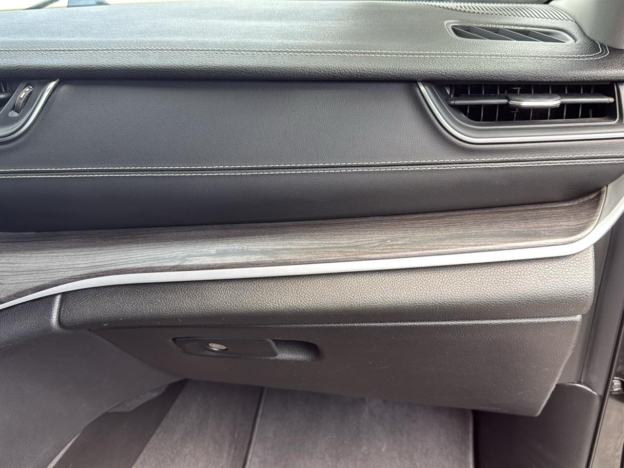 Jeep Grand Cherokee L Limited 4x2 2021
