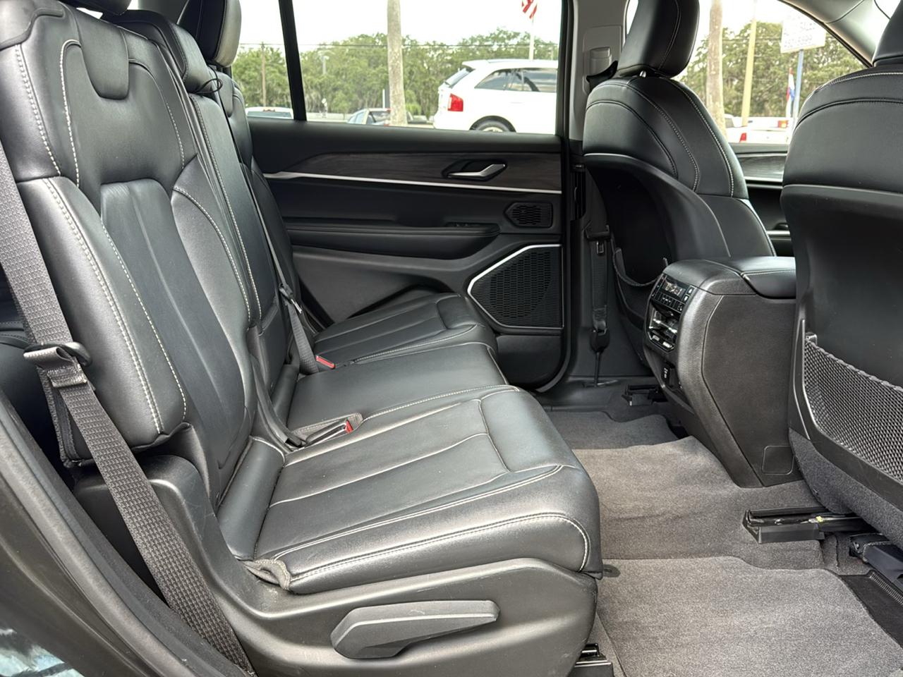 Jeep Grand Cherokee L Limited 4x2 2021
